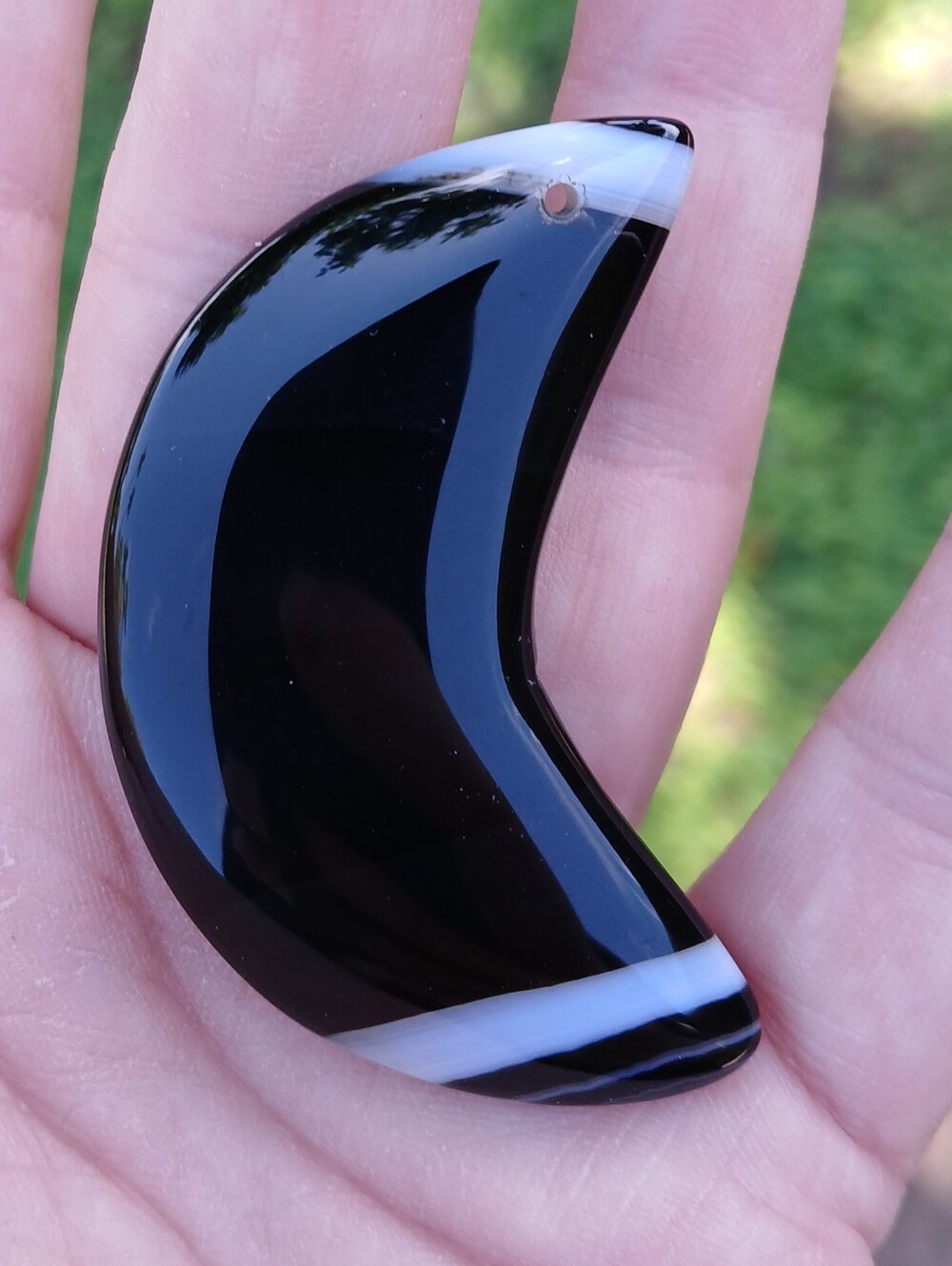 New Black White Stripes Onyx Agate Carved CrescentMoon Pendant.